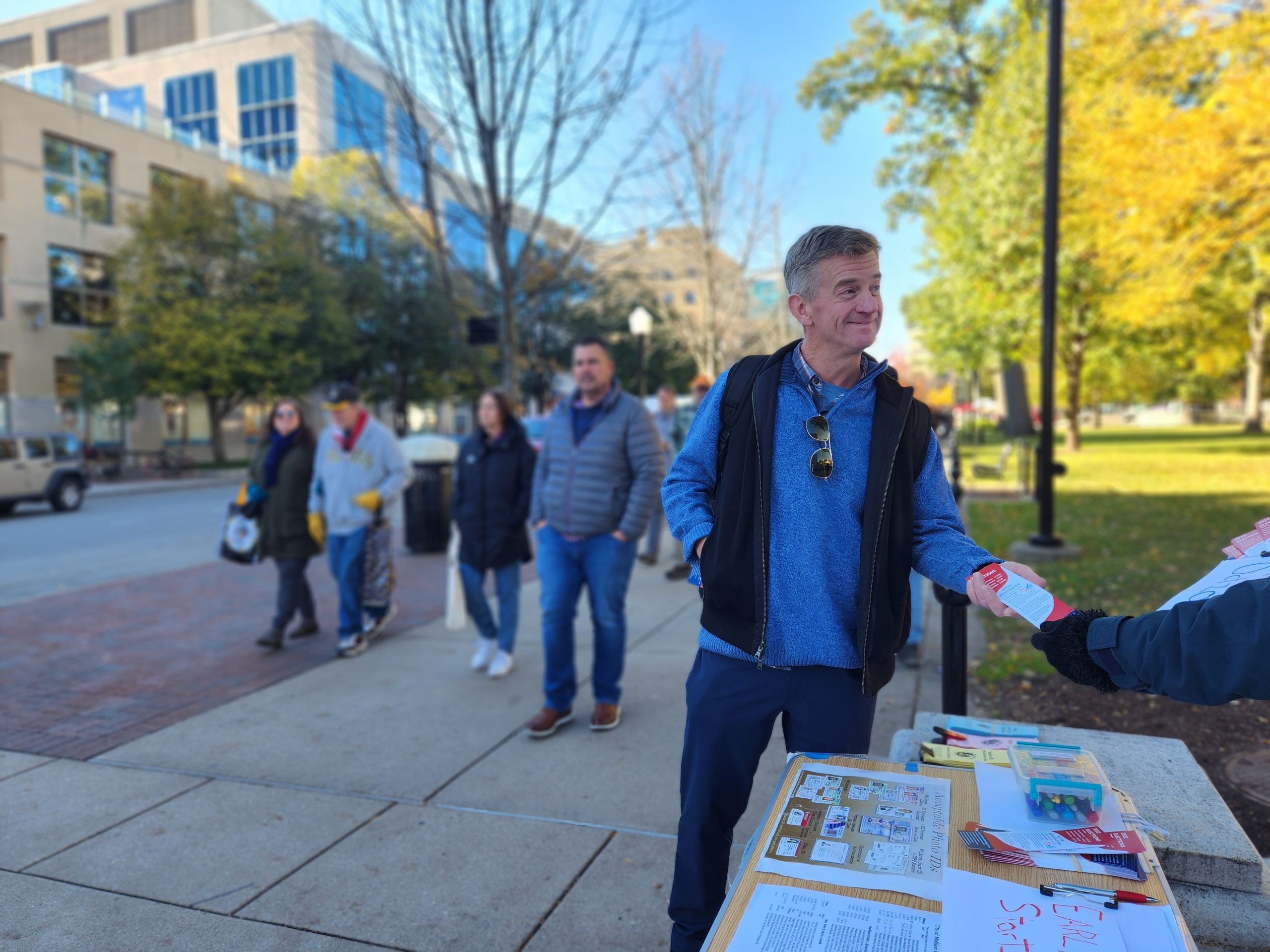 Do Farmers Markets Build Community? New Research Says Yes